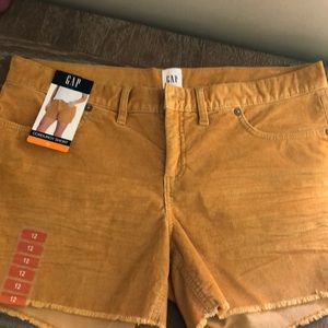New with tags! GAP size 12 Corduroy Short.